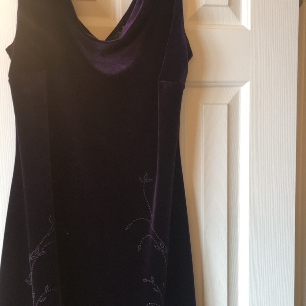 Beautiful velvet dress size 8